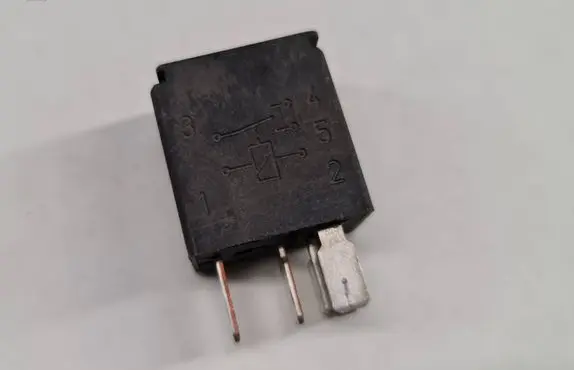 Volvo V70 Other relay 9441161 4RD00781400