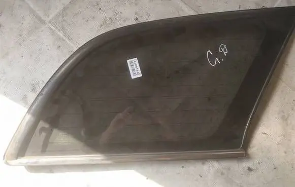 Toyota Avensis T250 Rear side window as3