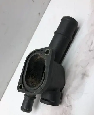 Audi A4 S4 B7 8E 8H Thermostat/thermostat housing 038121132G