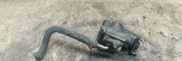 Renault Scenic I Power steering pump 26082027 7700437181 7700437179