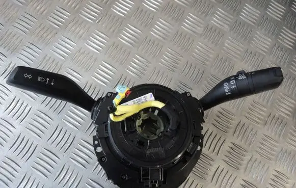 Jeep Wrangler Wiper turn signal indicator stalk/switch P68399811AB