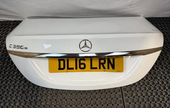 Mercedes-Benz C W205 Tailgate/trunk/boot lid