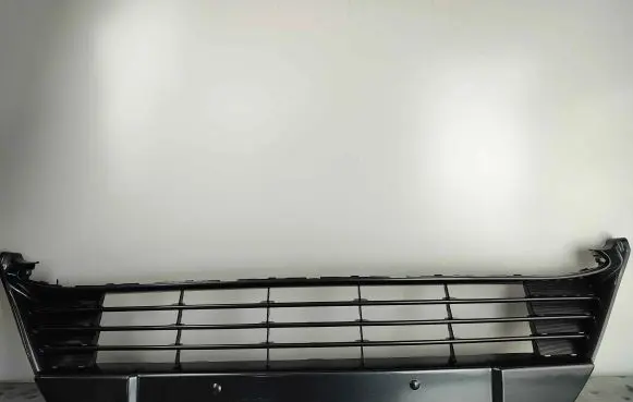 Toyota Auris E180 Front bumper lower grill 5311202410
