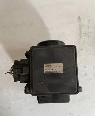 Mitsubishi Space Wagon Mass air flow meter E5T05471