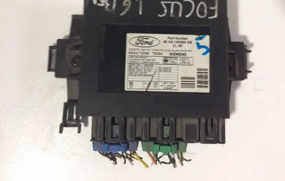 Ford Focus Comfort/convenience module 98AG15K600DB