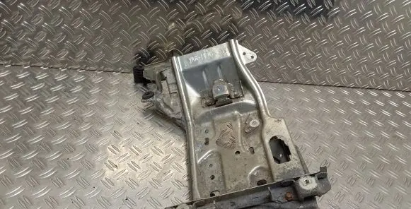 Toyota Yaris Voltage converter inverter 