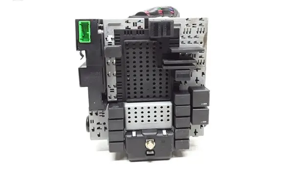 Volvo XC90 Fuse module 08697207 08688434