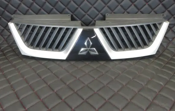 Mitsubishi Outlander Front grill 7450A037ZZ