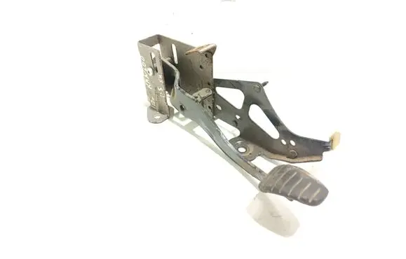 Renault Kangoo II Clutch pedal 