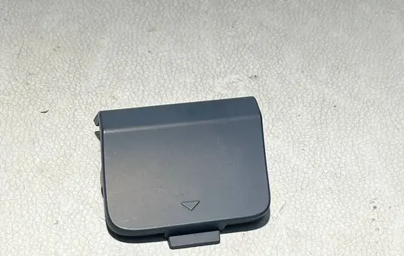 BMW 6 F12 F13 Tow hook cap/cover 51128050383