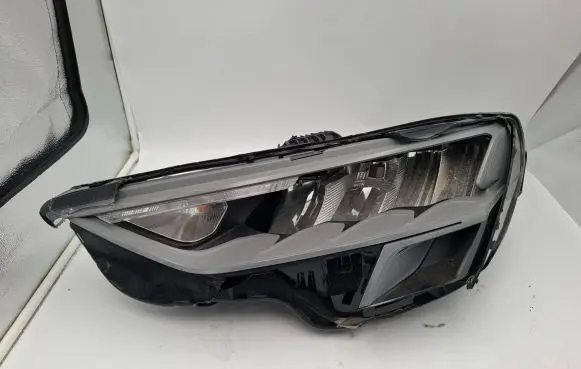 Audi A3 8Y Headlight/headlamp 8y0941011 90193975