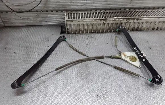 Audi A3 S3 8P Front door electric window regulator 