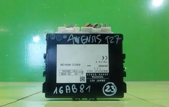 Toyota Avensis T270 Other control units/modules 8999005023