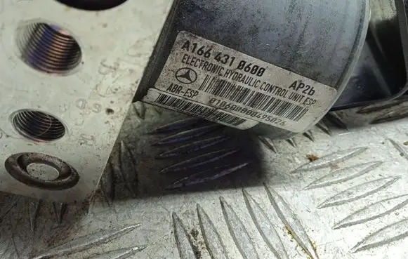 Mercedes-Benz GLE (W166 - C292) ABS Pump A1664310600