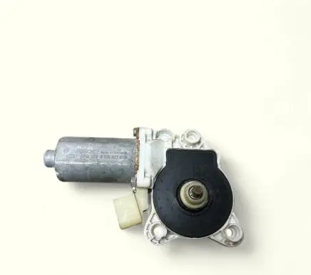 Mercedes-Benz E W211 Front door window regulator motor A2118202942 A2118202922