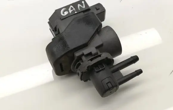 Nissan Qashqai Turbo solenoid valve 149567097R