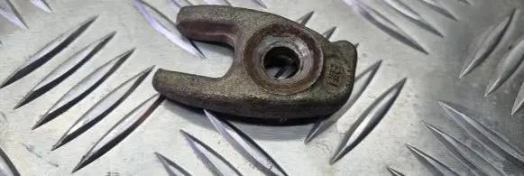 Renault Megane III Fuel Injector clamp holder