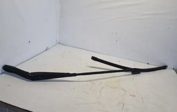 Volvo S80 Front wiper blade arm 30796036