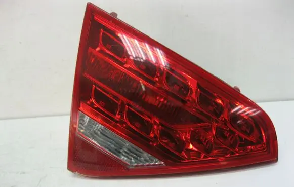 Audi A5 8T 8F Tailgate rear/tail lights 8T0945093A
