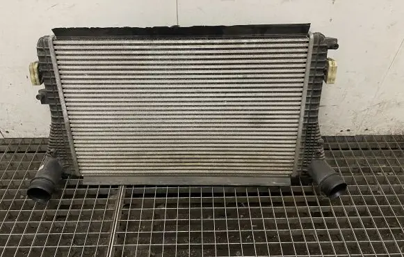 Volkswagen PASSAT B7 Intercooler radiator 3C0145805AN