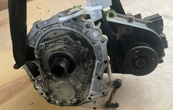 Nissan Navara D22 Gearbox transfer box case 