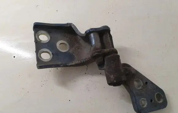 Peugeot Partner Loading door lower hinge 