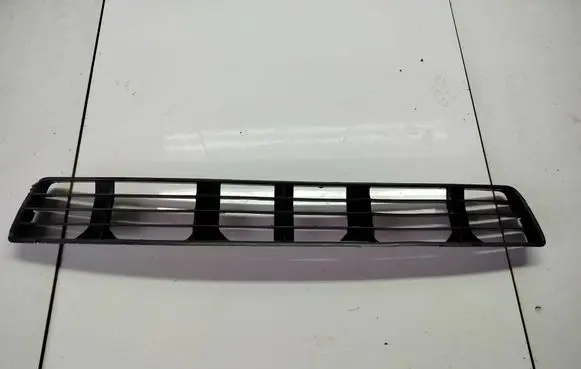 Audi A4 S4 B7 8E 8H Front bumper lower grill 8D0807683