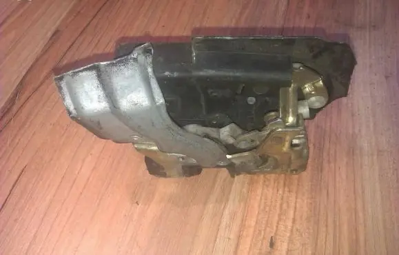 Renault 19 Rear door lock
