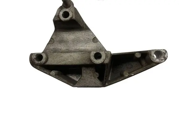 Engine mount bracket