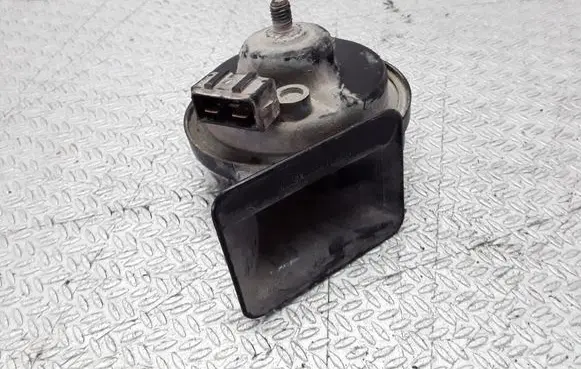 Audi A6 S6 C5 4B Horn signal 4D0951221A