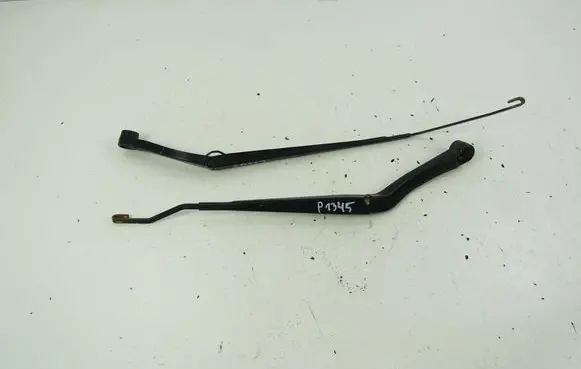 Opel Insignia A Front wiper blade arm 