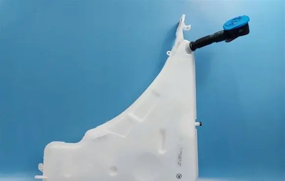 BMW 2 F22 F23 Windshield washer fluid reservoir/tank 7241671