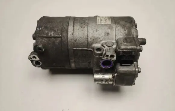 Mercedes-Benz E W212 Air conditioning (A/C) compressor (pump) A0038301660
