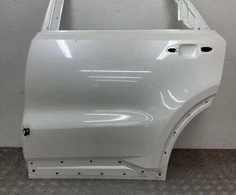 KIA Sorento IV Rear door 