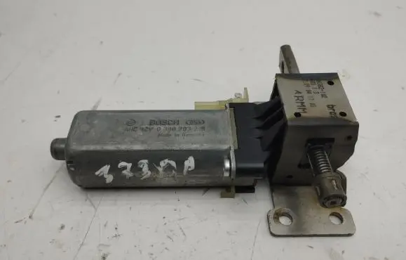 Volvo XC90 Seat adjustment motor 905416102