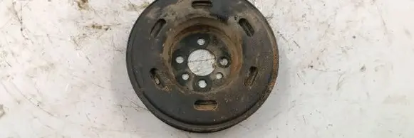 Volkswagen Golf IV Crankshaft pulley 06a105243e