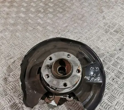 BMW 2 F22 F23 Rear wheel hub