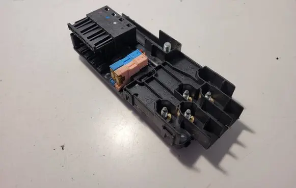 Mercedes-Benz E W211 Positive cable (battery) 2115452301