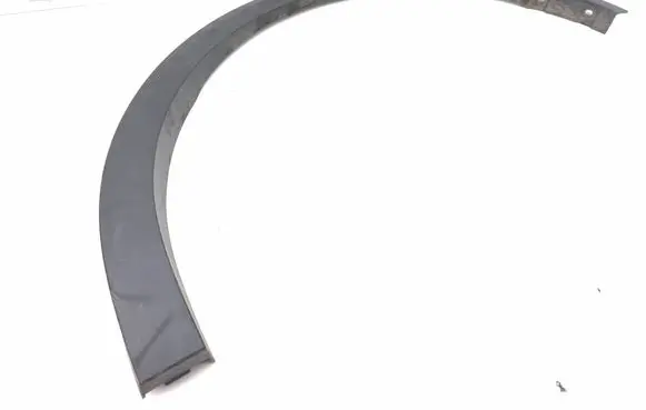 Ford Explorer Rear arch trim R2KBR286D03A