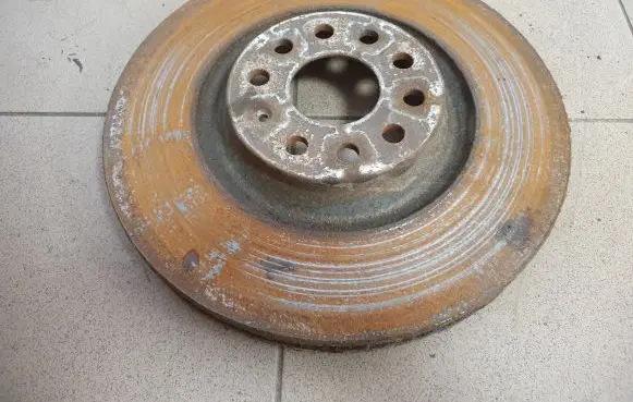Volkswagen Tiguan Front brake disc