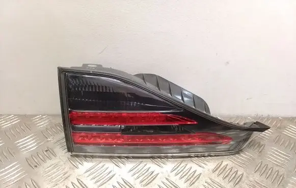 Lexus CT 200H Tailgate rear/tail lights