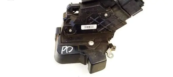 Volvo XC60 Front door lock 30799302