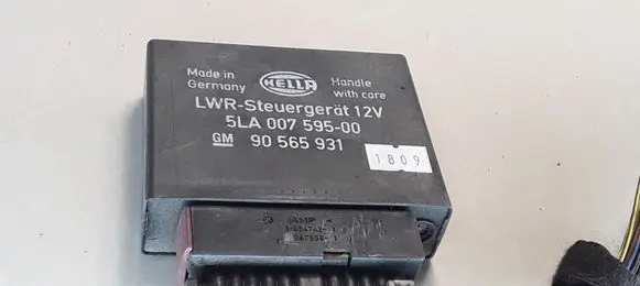 Opel Omega B2 Headlight ballast module Xenon 90565931 5LA00756500