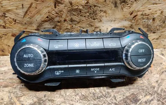 Mercedes-Benz A W176 Climate control unit A2469004605 5HB010448