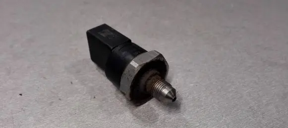 Fuel pressure sensor