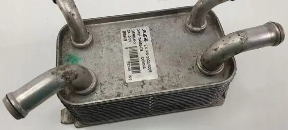 Volvo C70 Oil filter mounting bracket 3M517A095DE