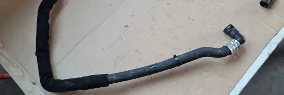 Ford Mustang VI Engine coolant pipe/hose JR3318K579EB