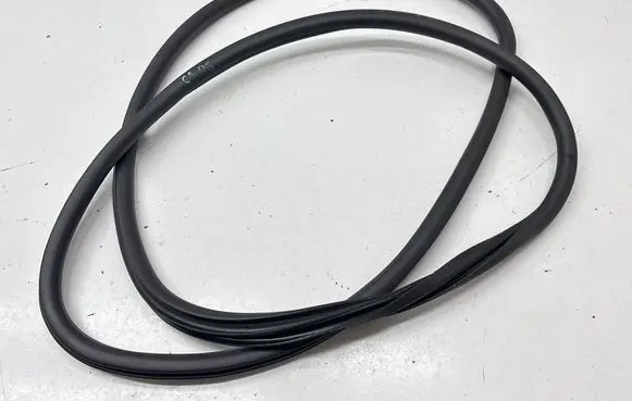 Citroen C5 Aircross Rear door rubber seal (on body) 9816902580