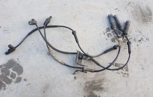 BMW 3 E90 E91 ABS brake wheel speed sensor 