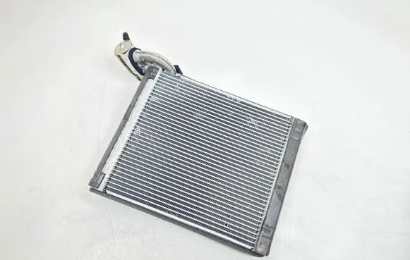Toyota Verso Air conditioning (A/C) radiator (interior) DT4475003070